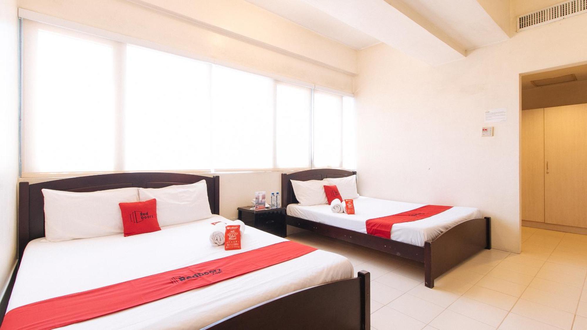 Reddoorz Plus @ E Rodriguez Corner Banawe Bandar Quezon Luaran gambar