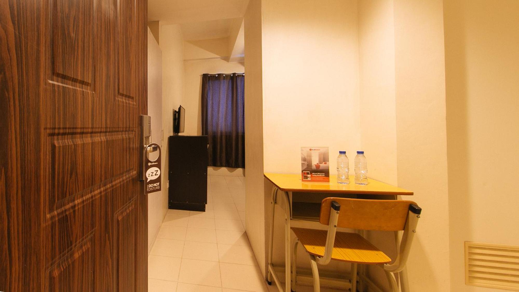 Reddoorz Plus @ E Rodriguez Corner Banawe Bandar Quezon Luaran gambar